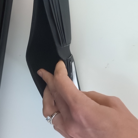 1:1 Rep Coach Wallet - Picture 5 of 5